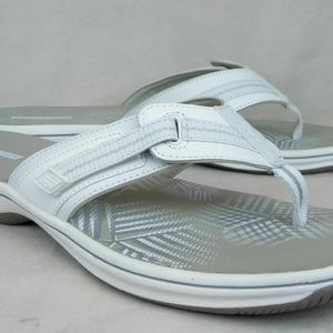 Clarks Slip on Sandals 10m White